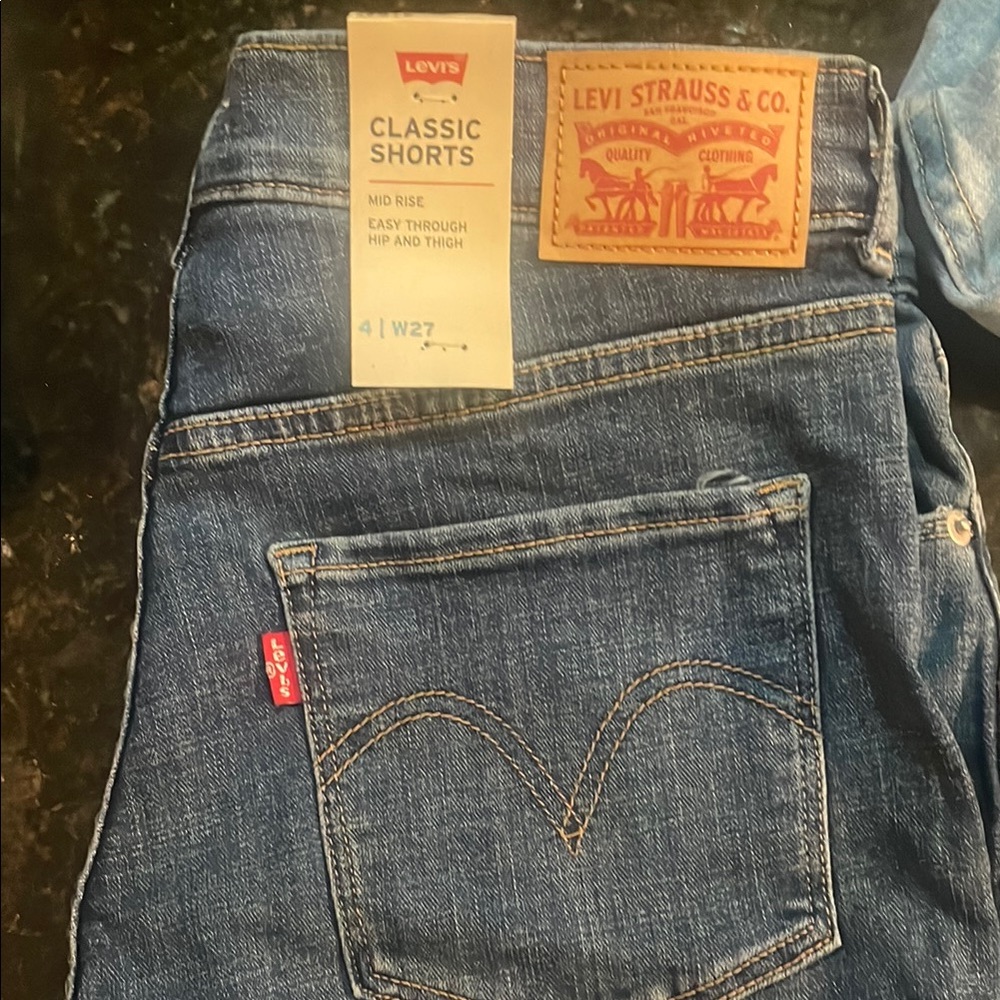 Levi's Classic Denim Shorts NWT